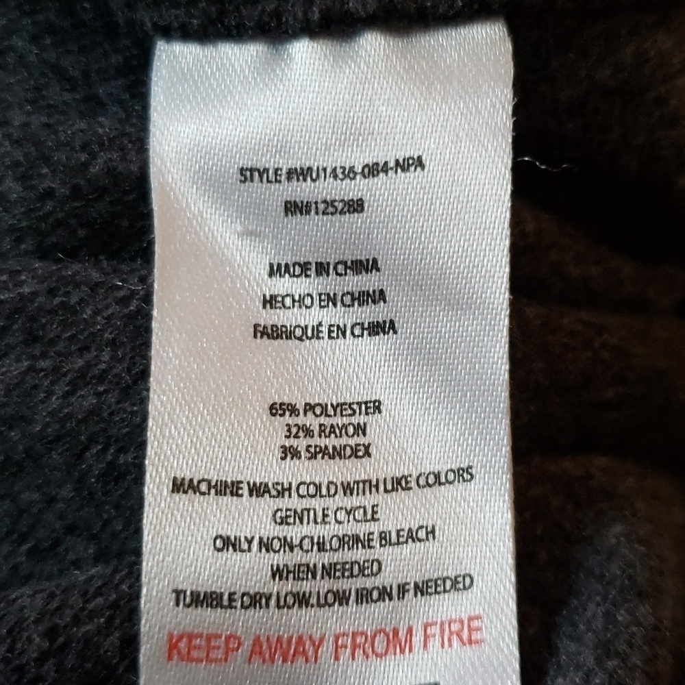 RAE DUNN GRAY KNIT TOP LOVE - Picture 5 of 5